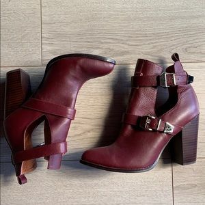 Chinese Laundry Elise ankle booties
